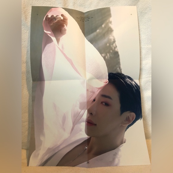 Wonho - Facade - K-pop CD book and poster - Picture 5 of 6